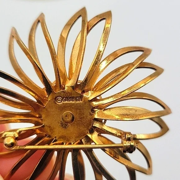 SARAH COVENTRY Gold Tone Flower Brooch Red Layered Rhinestone Center - Picture 6 of 6